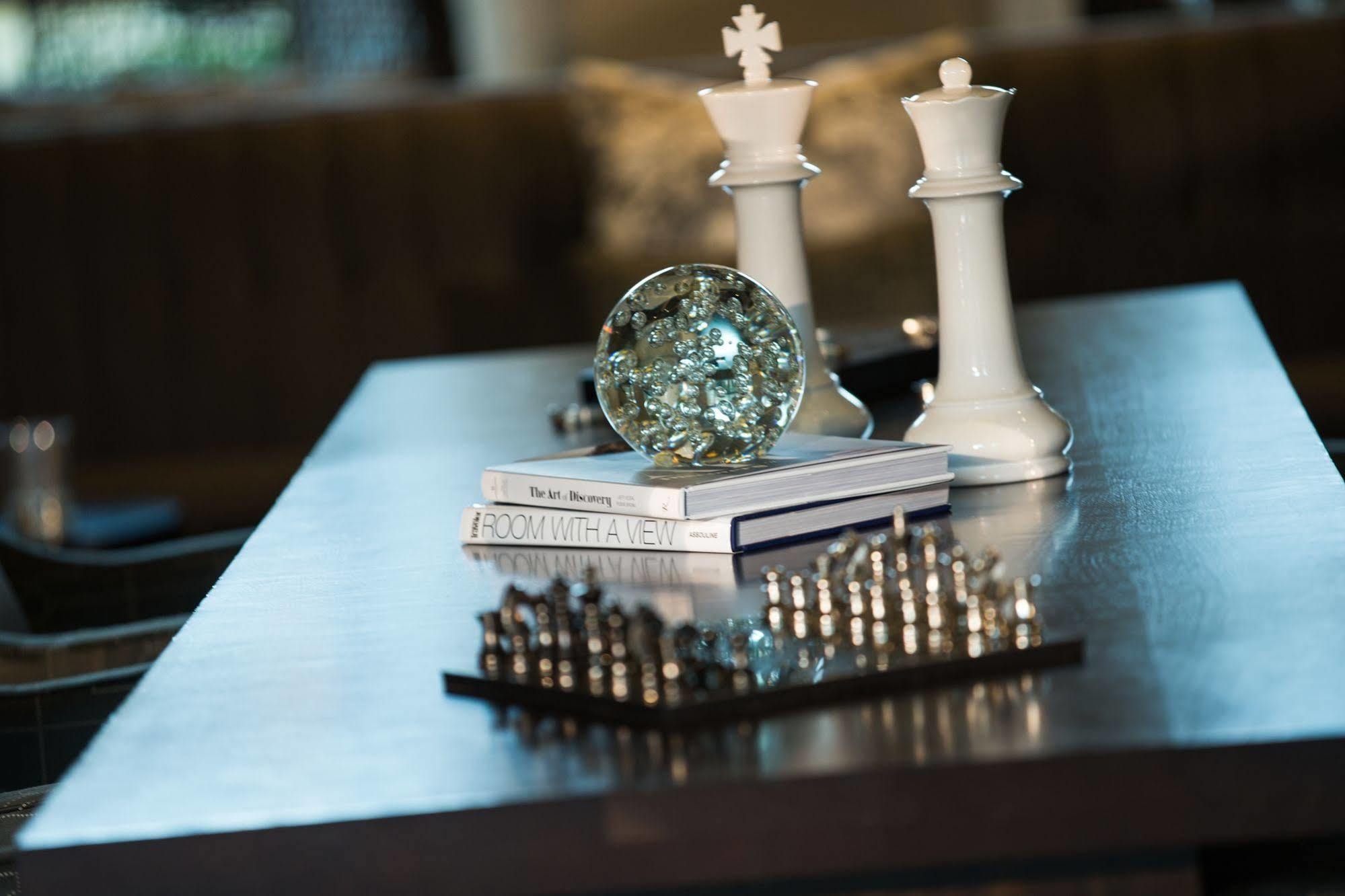 Hotel Renaissance International Plaza 4*